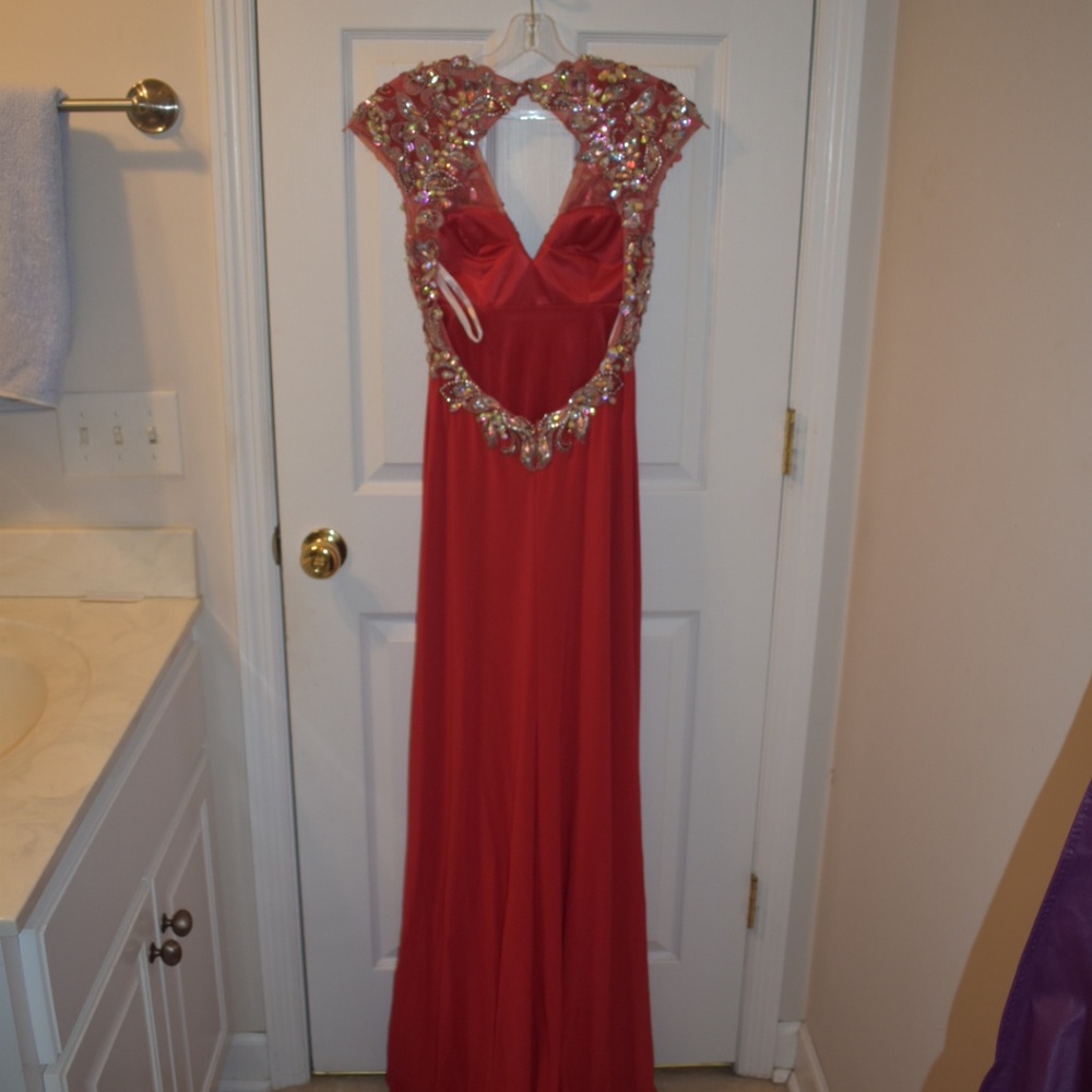 Prom/Pageant dress - Picture 2 of 4